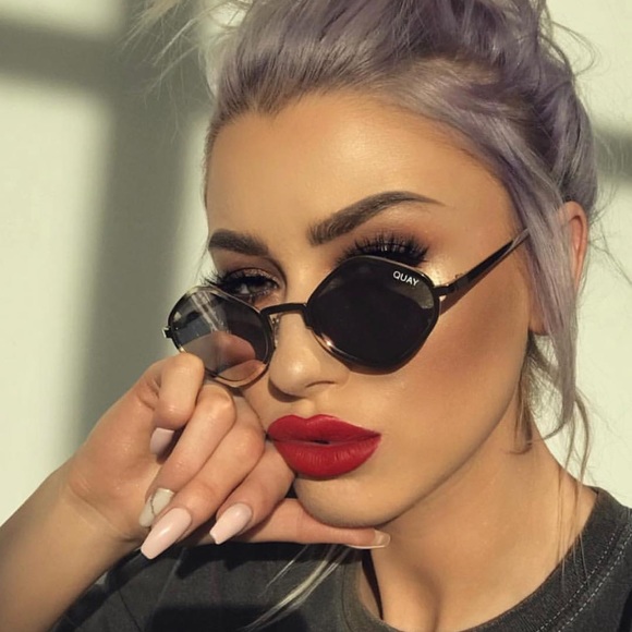 Quay x Kylie Purple Honey Sunglasses - Picture 2 of 6